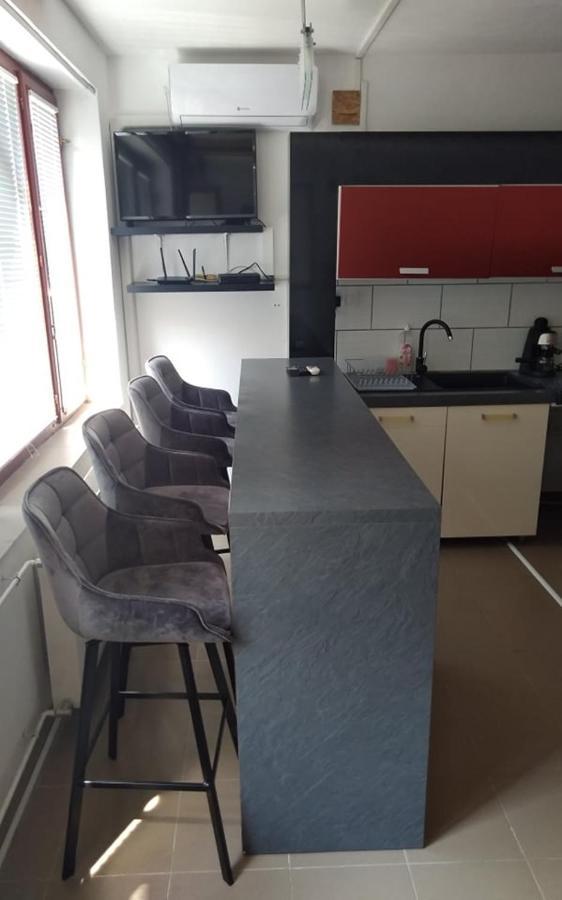 Appartement Mecsek Apartman à Pécs Extérieur photo